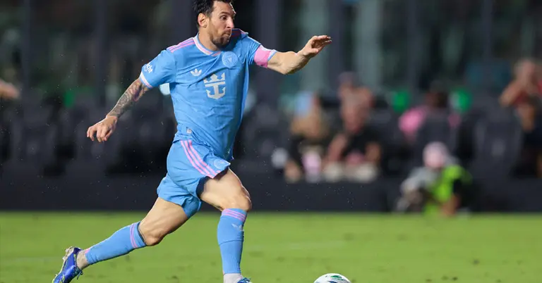 নিউ ইংল্যান্ডের বিপক্ষ ম্যাচে মেসির অ্যাসিস্ট